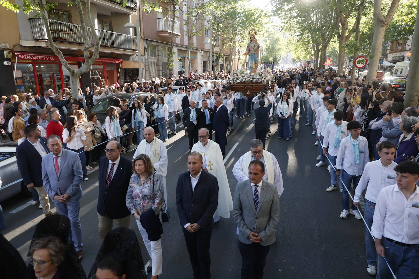 30 años de María Auxiliadora a hombros por las calles de Salamanca