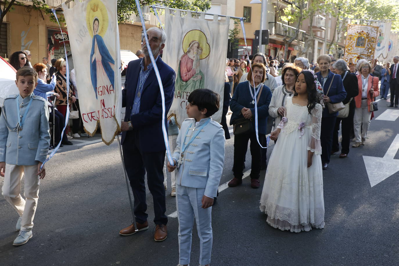 30 años de María Auxiliadora a hombros por las calles de Salamanca