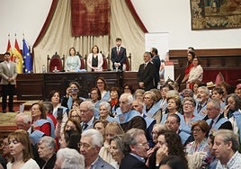 Alumnos graduados en el Paraninfo.