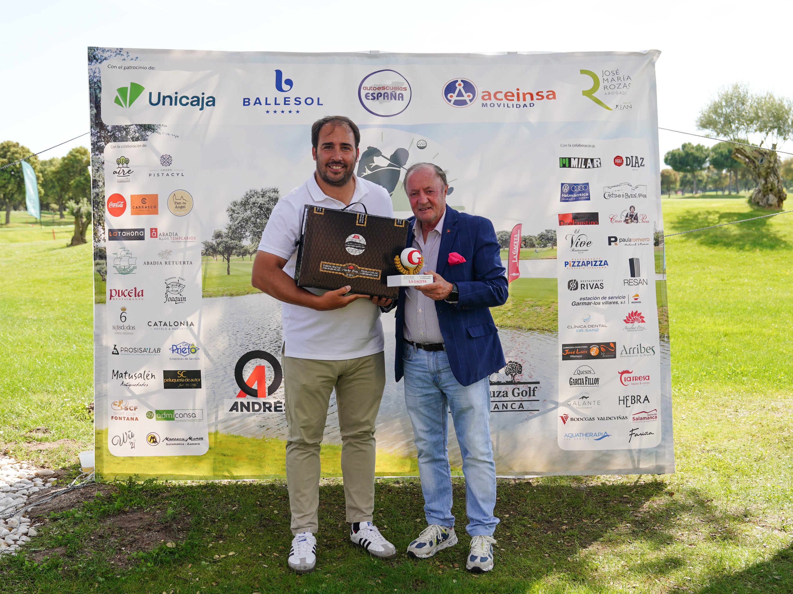 Juan Carlos Sánchez Redero consiguió el triunfo en Primera Categoría y además del trofeo se llevó como premio un jamón ibérico de bellota cortado a cuchillo, cortesía del prestigioso cortador de jamón Anselmo Pérez. Eustaquio Andrés, presidente de Grupo Andrés, fue quien realizó la entrega.