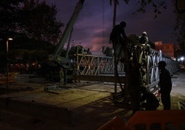 Trabajos para reconstruir uno de los puentes.