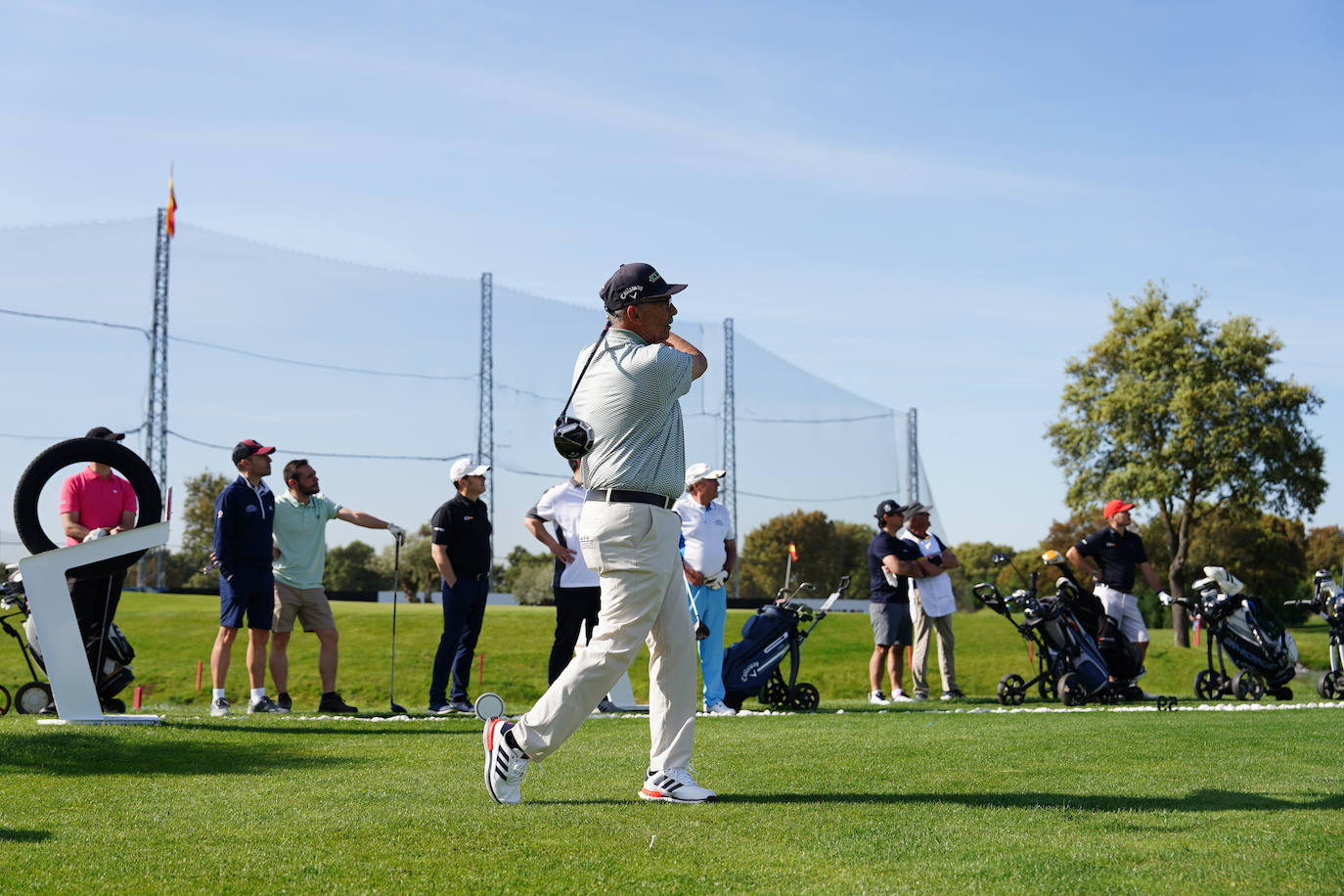 Profesionales y aficionados se lucen en La Valmuza Golf