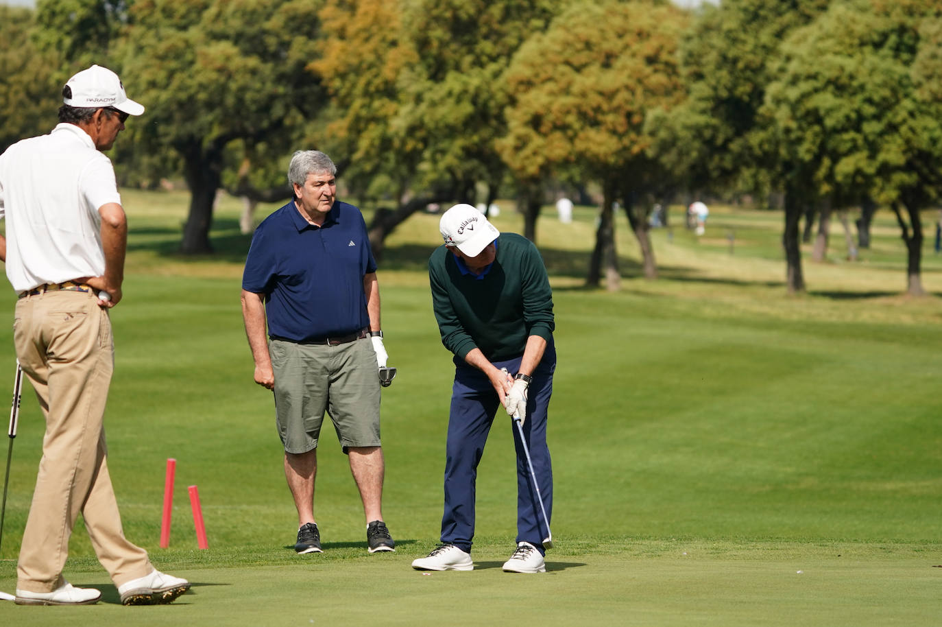Profesionales y aficionados se lucen en La Valmuza Golf