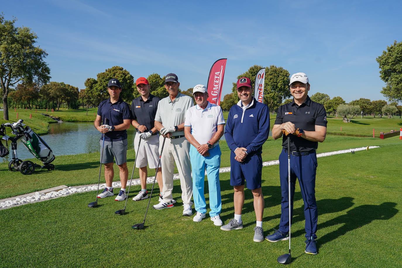 Profesionales y aficionados se lucen en La Valmuza Golf