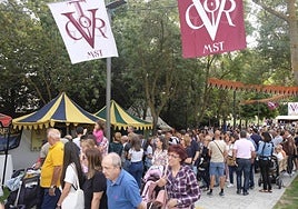 Público en una edición anterior del mercado medieval.