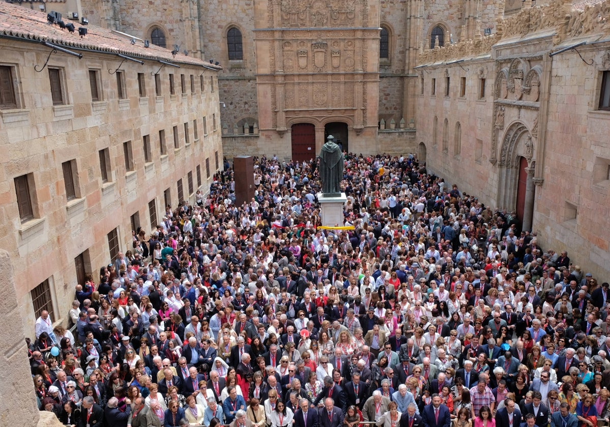 Salamanca recibe a 2.000 antiguos alumnos al año en los actos de aniversario