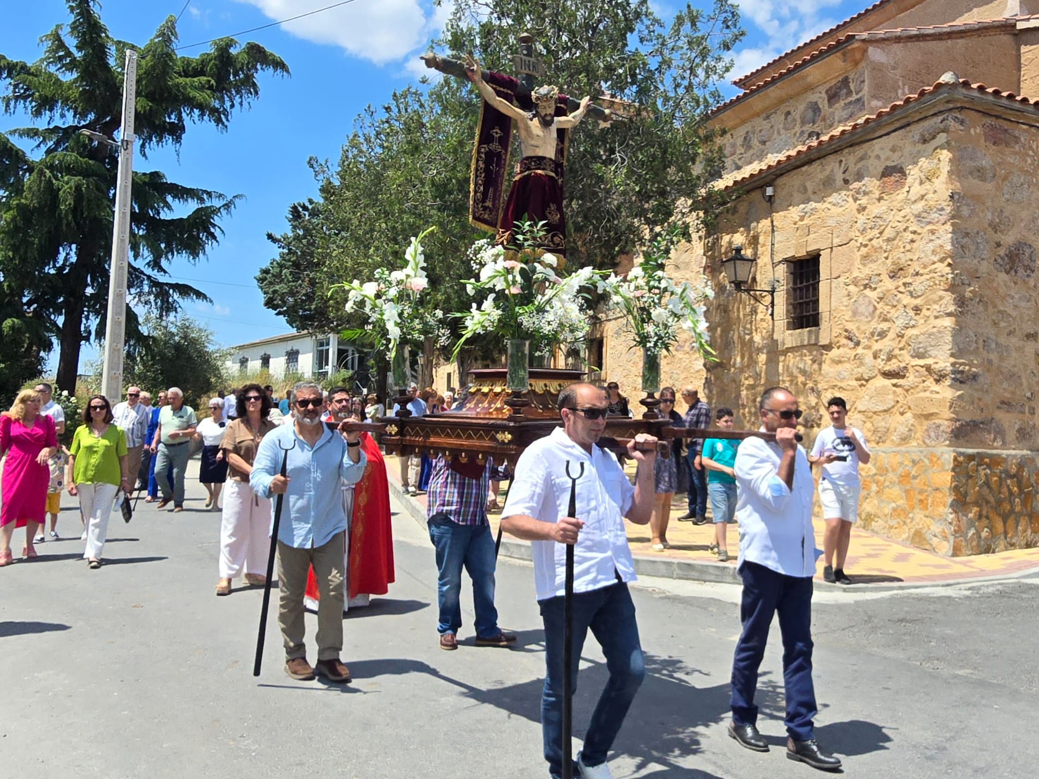 Machacón se viste de fiesta en honor al Cristo de las Victorias
