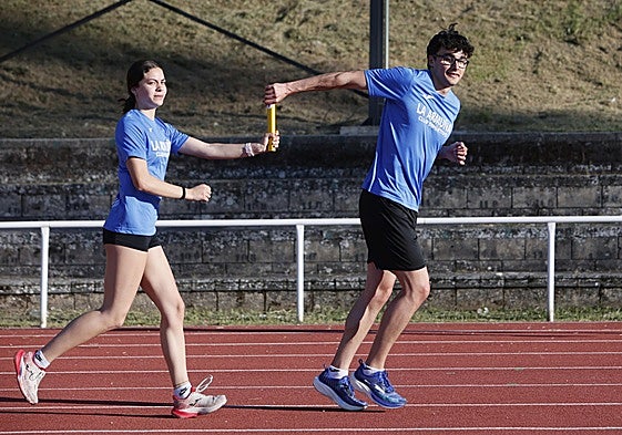 Elisa Álvarez y Rodrigo Fito, durante el entrenamiento de este miércoles en Las Pistas.