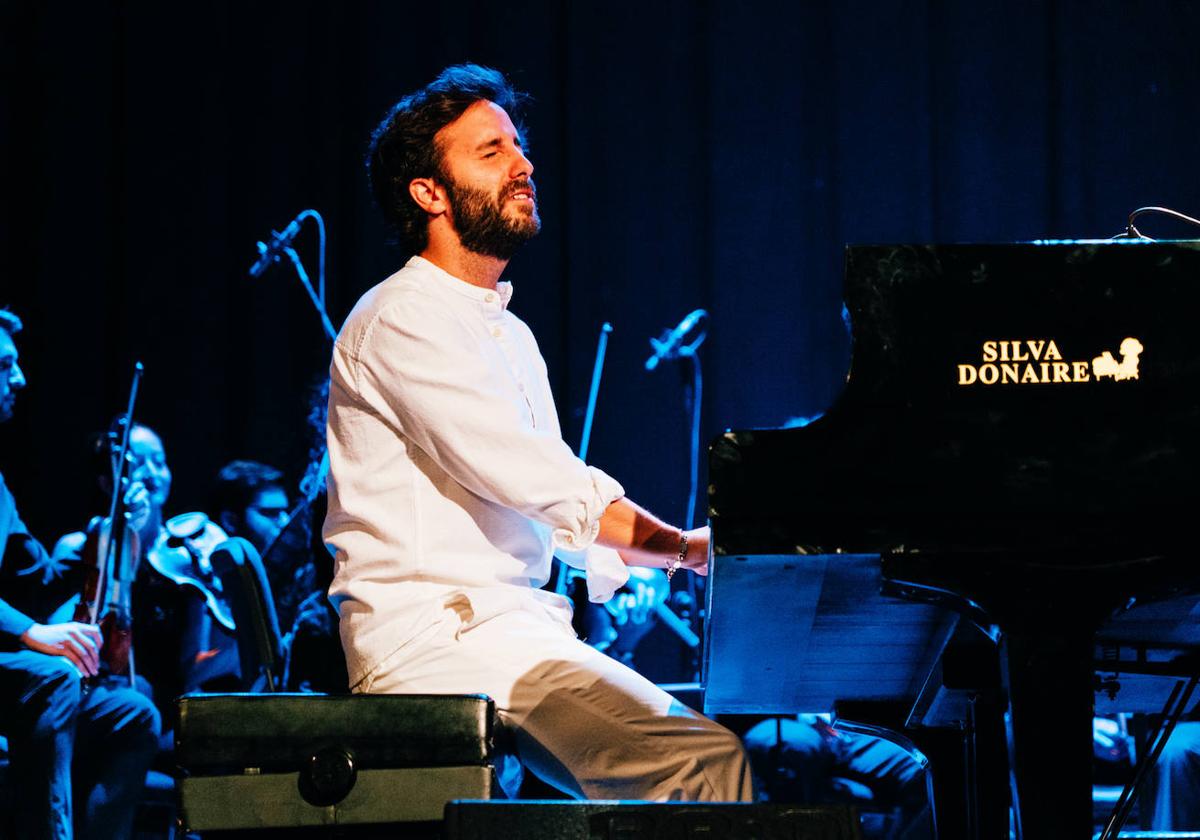 El pianista jienense Chico Pérez, durante una actuación.
