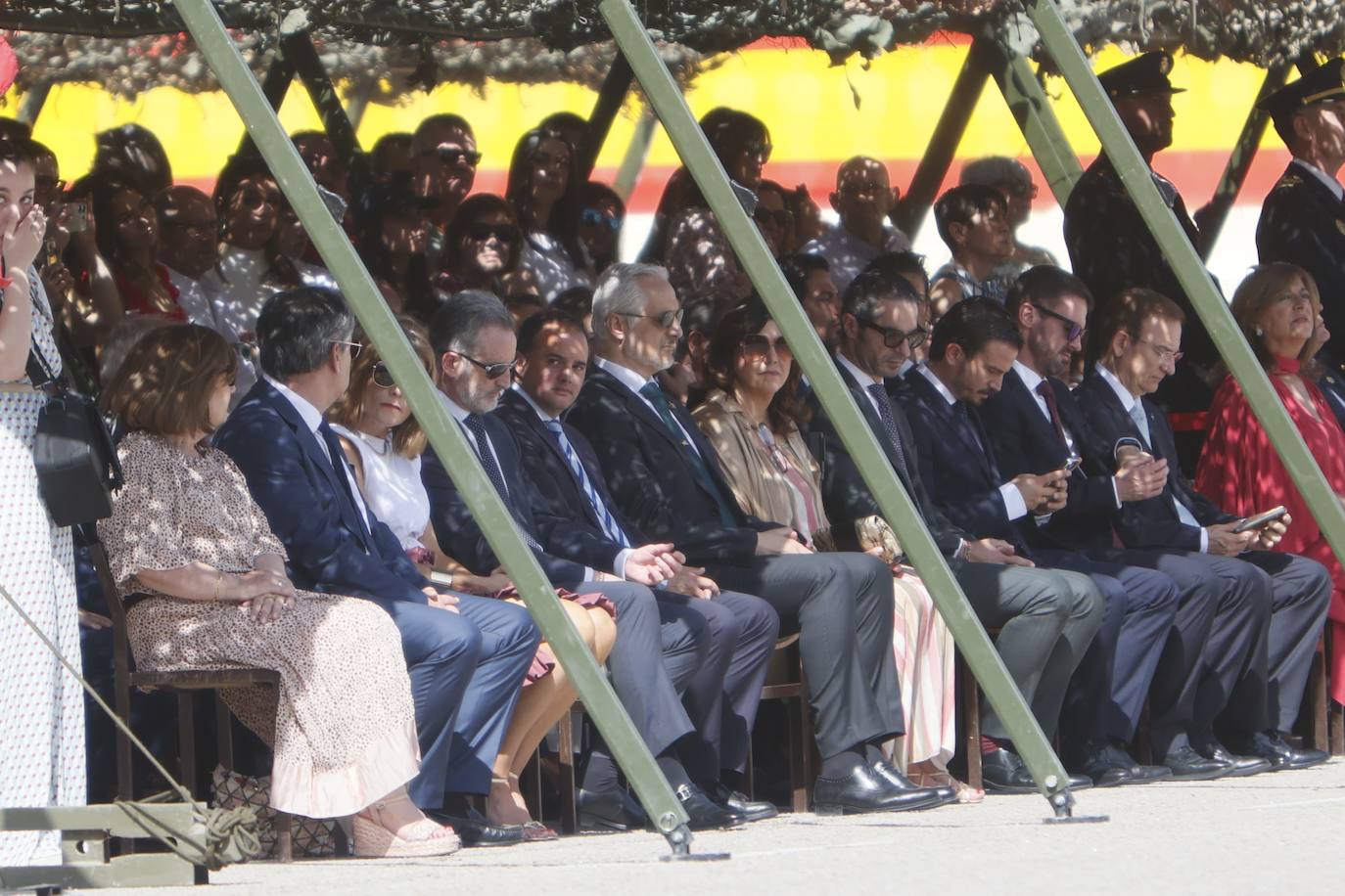 Desfiles y condecoraciones para honrar a San Fernando en el Acuartelamiento General Arroquia