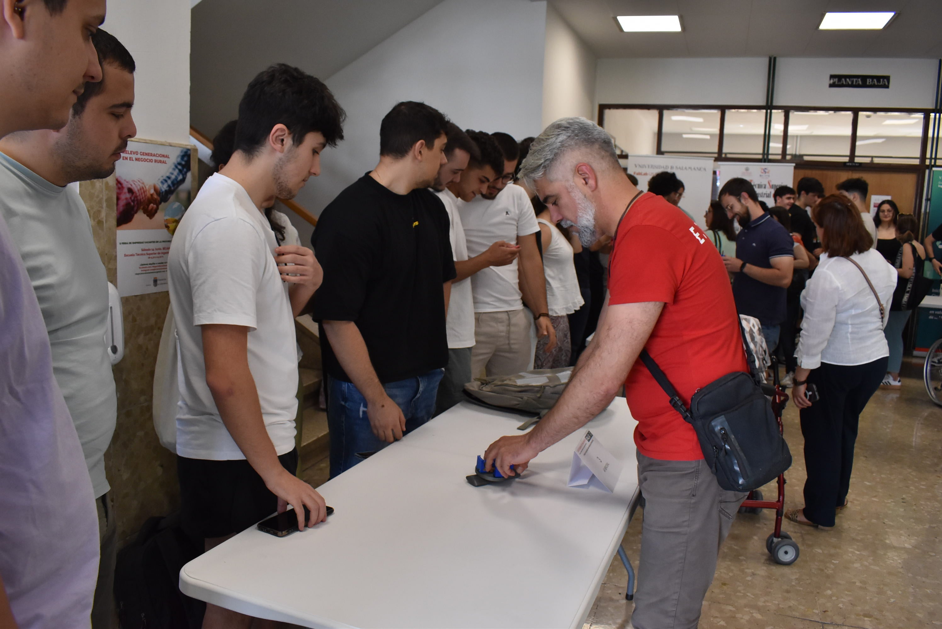 Béjar fomenta el carácter social de la ingeniería en la primera feria para personas dependientes