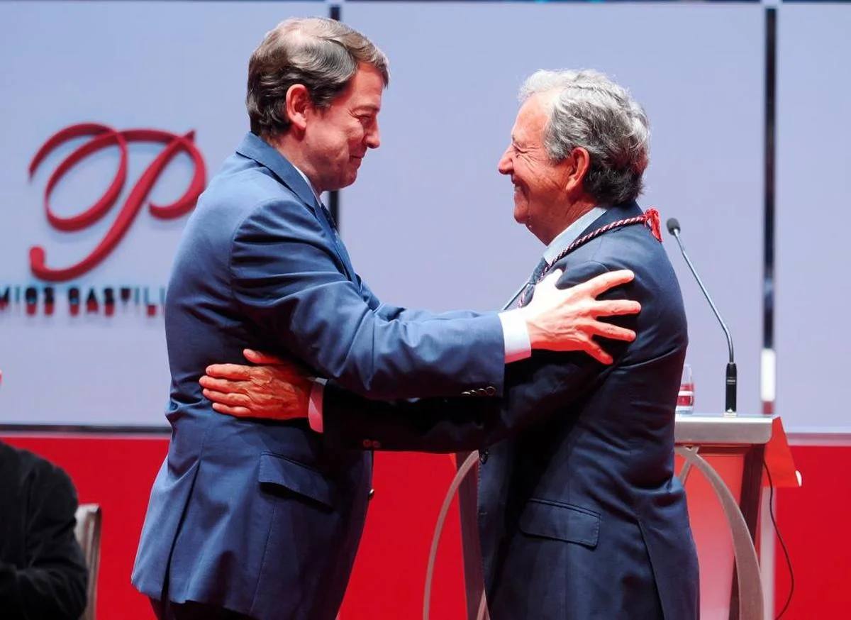 El 21 de abril de 2022 recibió de manos de Alfonso Fernández Mañueco el Premio Castilla y León de Tauromaquia por «su impresionante carrera artística y profesional, y por constituir un referente tanto en Castilla y León, como en toda España e Hispanoamérica, especialmente en México». El jurado también destacó su apuesta como ganadero y divulgador de la Fiesta Nacional.
