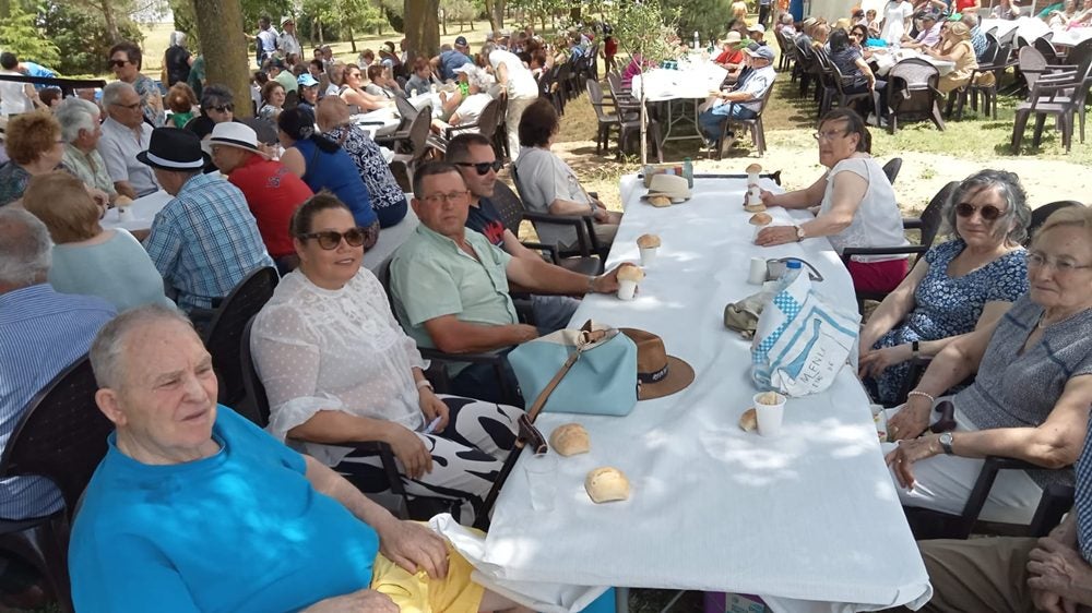 Siete parroquias celebran su fe en Paradinas
