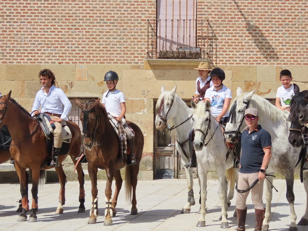 Encuentro con acento andaluz en la VI Feria Rociera de Villoria