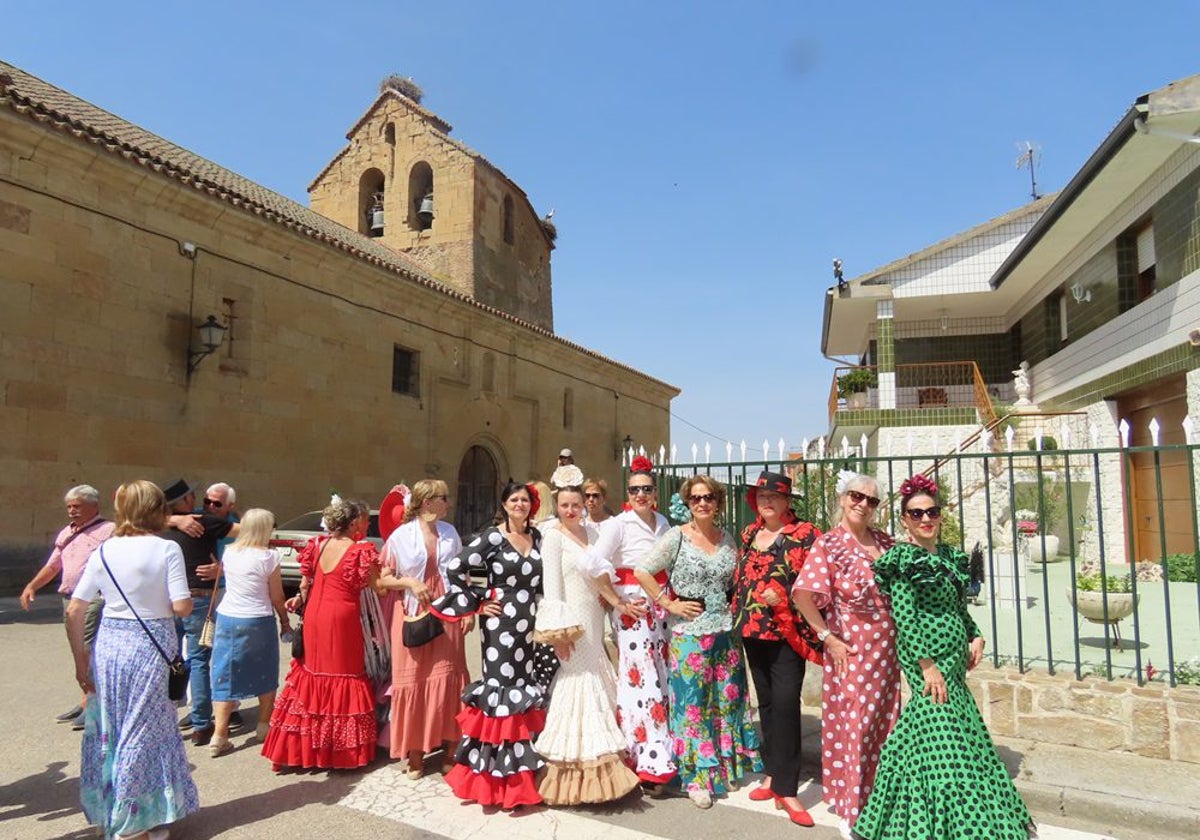 Encuentro con acento andaluz en la VI Feria Rociera de Villoria