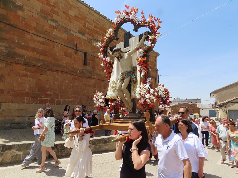 Culto al mimbre y al Santo Cristo en Villoruela