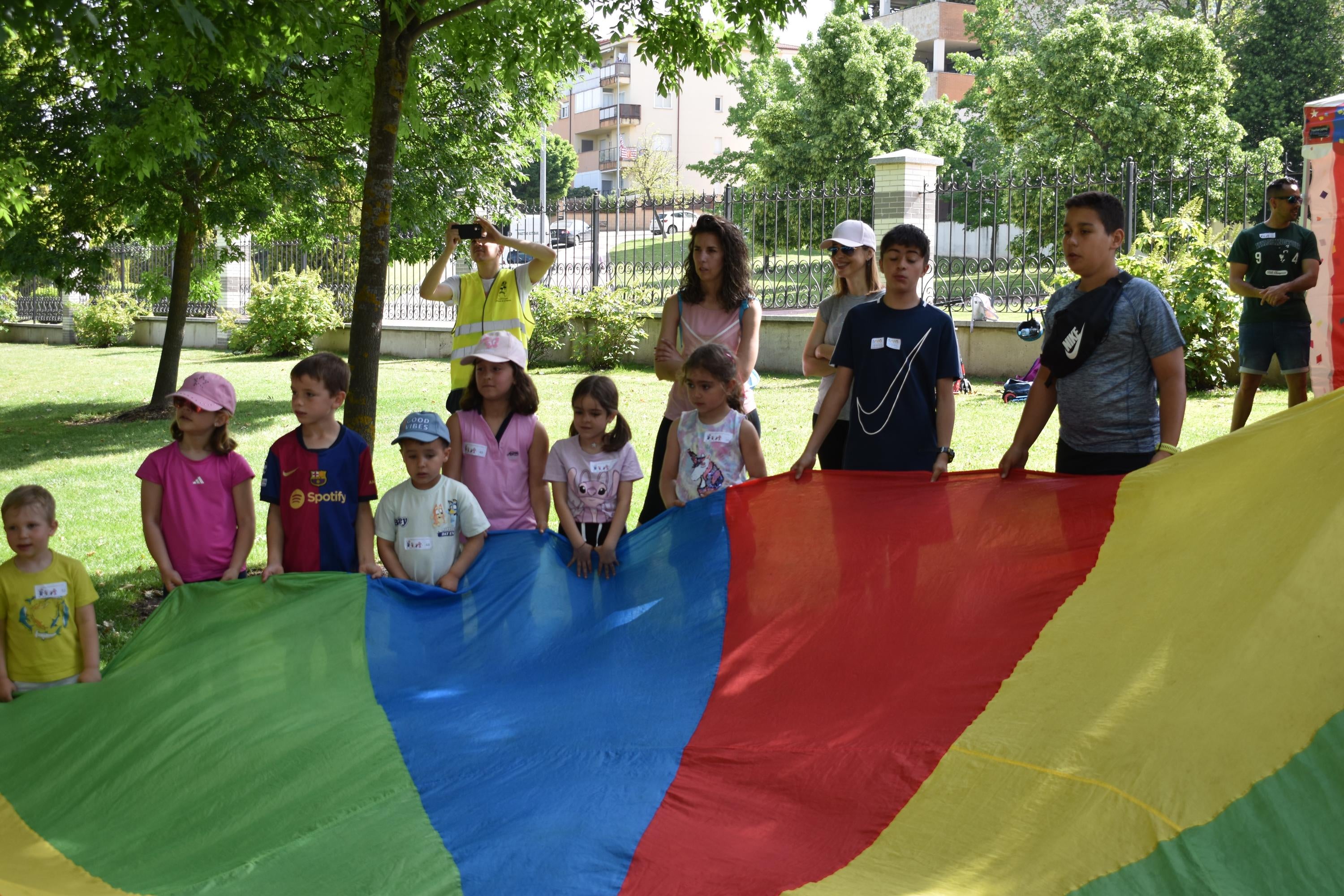 Diversión y solidaridad para unir lazos en Carbajosa de la Sagrada
