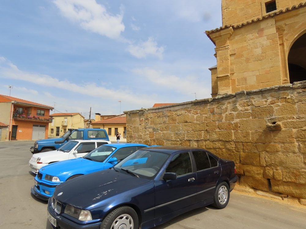 Exposición y ruta de coches clásicos en Aldearrubia: “Lo tengo desde los 18 años y ahora tengo 72”