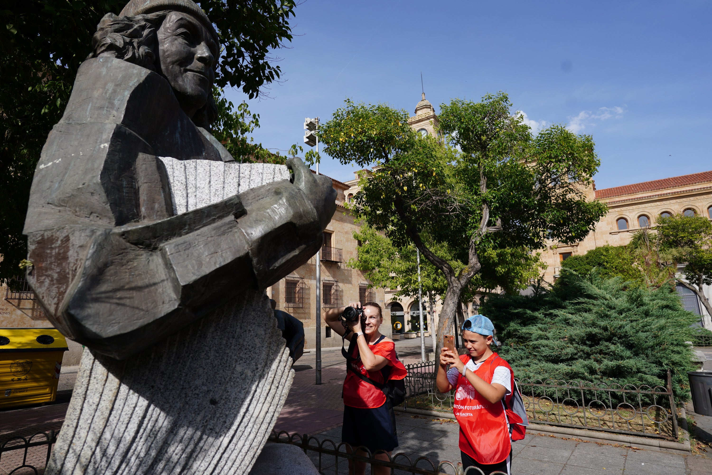 Esta prueba, patrocinada por la Junta de Castilla y León, buscaba ser un homenaje a la escritora salmantina en el año en el que, además, se cumple el centenario de su nacimiento y el veinticinco aniversario de su muerte. Se planteaba a los concursantes capturar lugares emblemáticos relacionados con ella o elementos simbólicos de su obra y legado, entre otros.