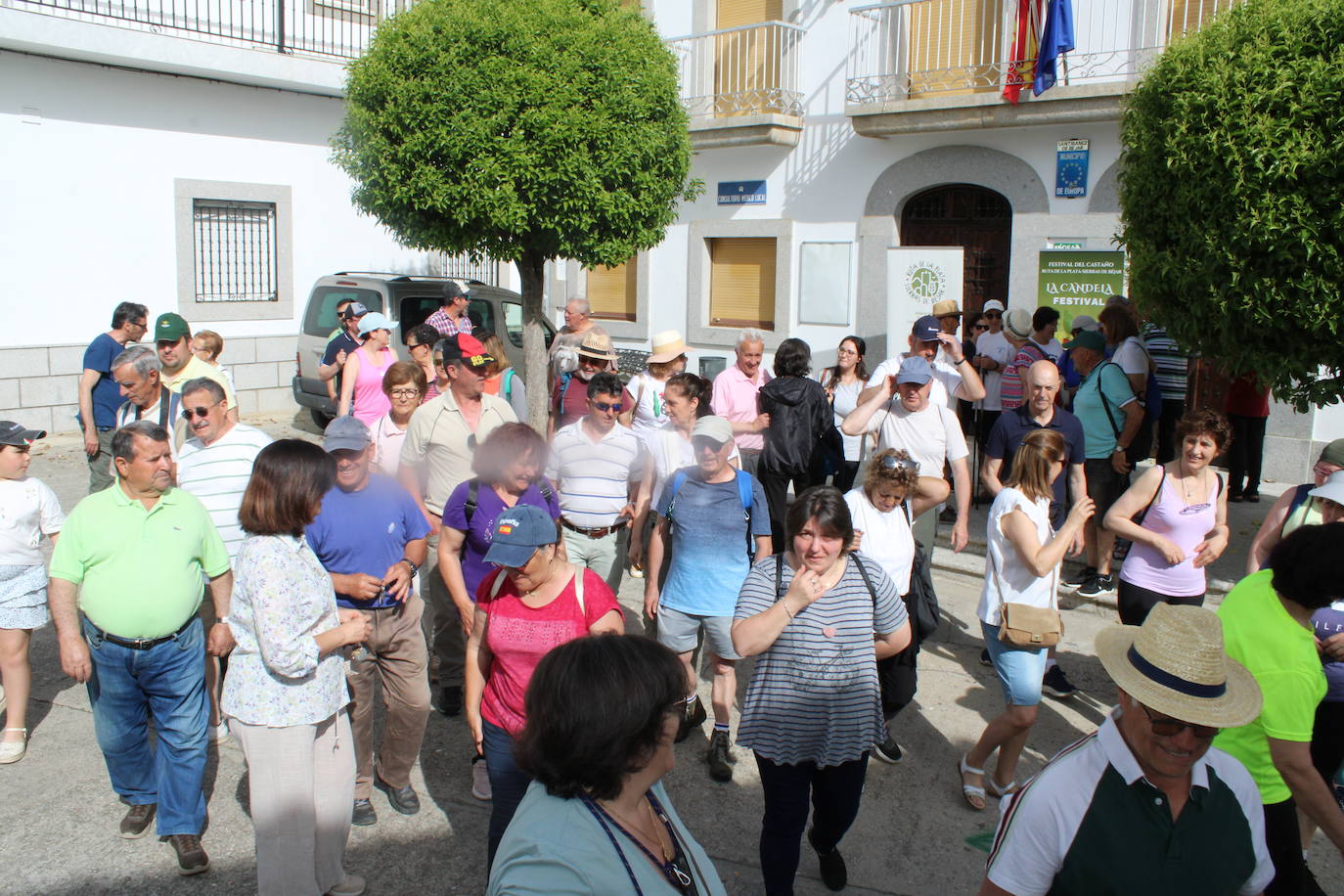 El calor no frena al Festival de la Candela