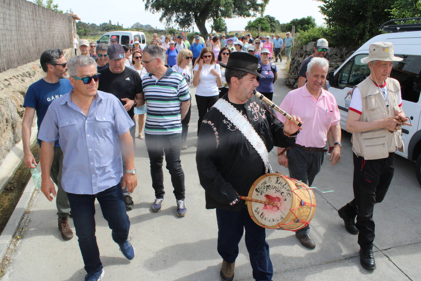 El calor no frena al Festival de la Candela