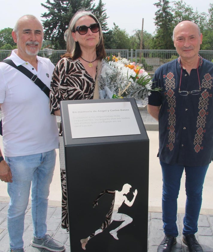 Imagen secundaria 2 - Homenaje vecinal en Aldealengua en memoria de Ángel y Carlos Basas