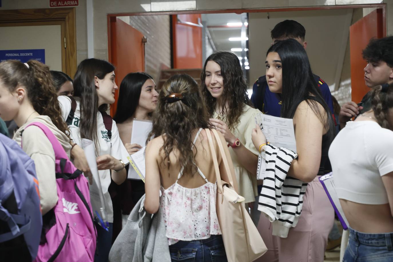 Arranca la PAU en Salamanca: 2.840 estudiantes matriculados en todo el distrito y una mezcla de nervios, ilusión y esfuerzo