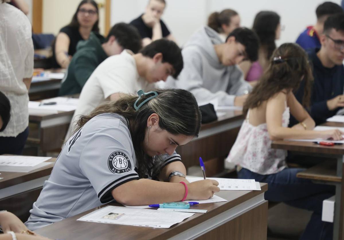 'Luces de bohemia', de Valle Inclán, y 'La familia de Pascual Duarte', de Cela, en el primer examen de la PAU