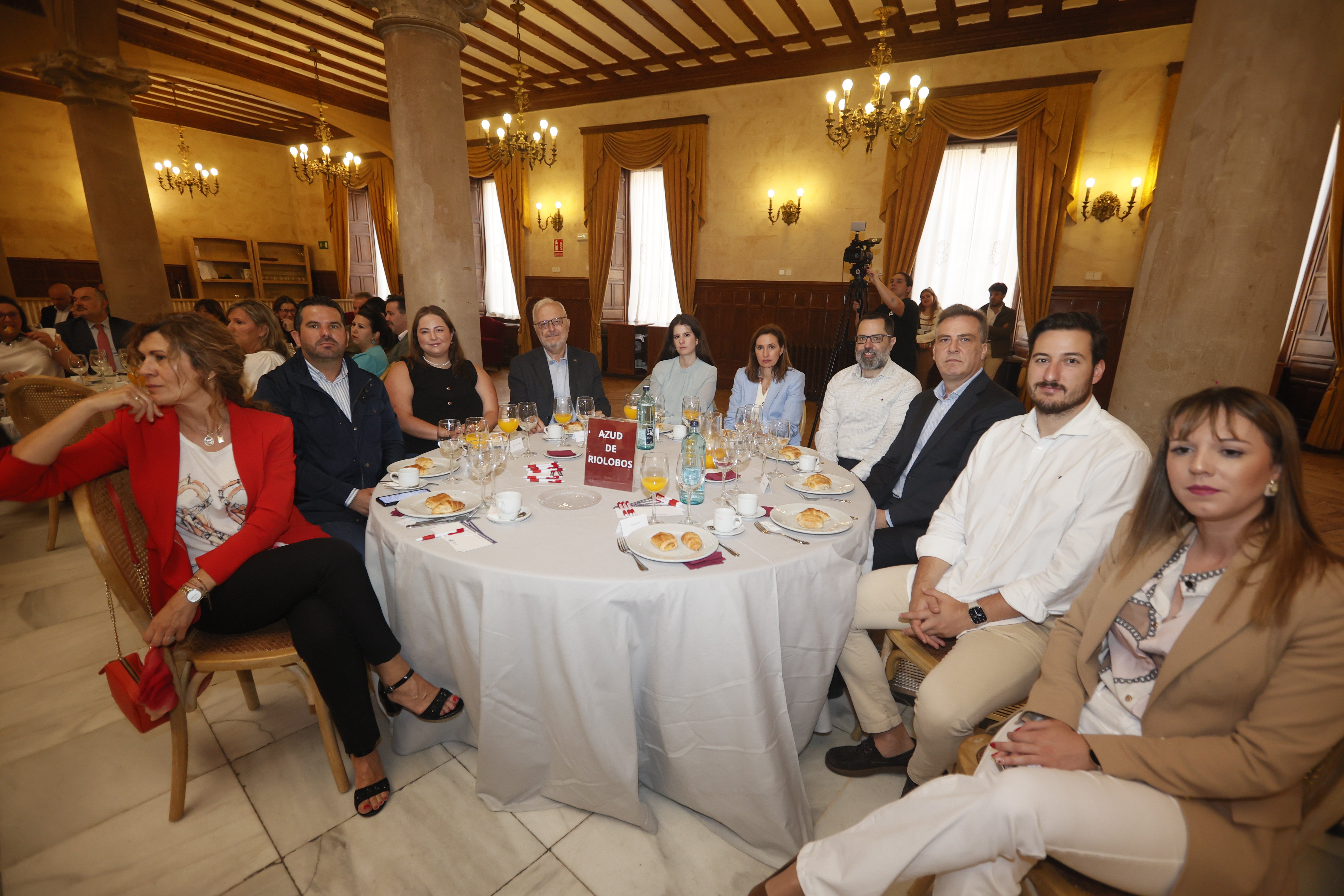 Ana García (LA GACETA), Matías Cuesta y Coral Cuesta (La Marquesa Brava), Ángel Bajo (sindicato médico), Lucía Gil (Asesoría Pereña), Ana Guevara (AV Legal y Tributario), Pablo Olmedo (Transformadores Jara), Rafael Pérez (Banco Sabadell), Pedro García (Asesoría Pereña) y Laura Bullón (Cubiertas y Cerramientos Hernández).