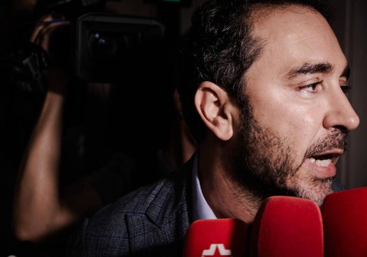 El empresario Víctor de Aldama, ante los medios de comunicación.