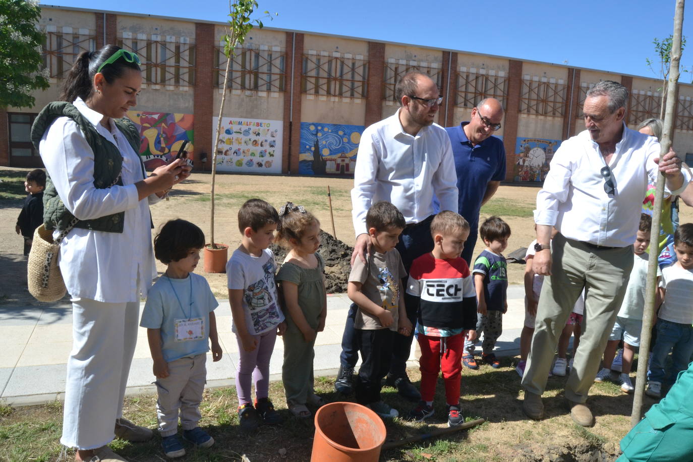 Ciudad Rodrigo celebra una multitudinaria plantación de árboles