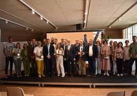 Galardonados durante la recogida de premios.