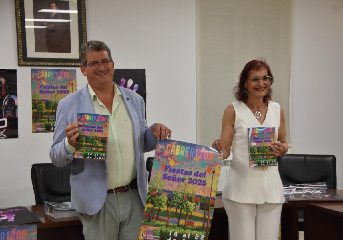 Claudio del Río y Eulalia Recio durante el acto de presentación.