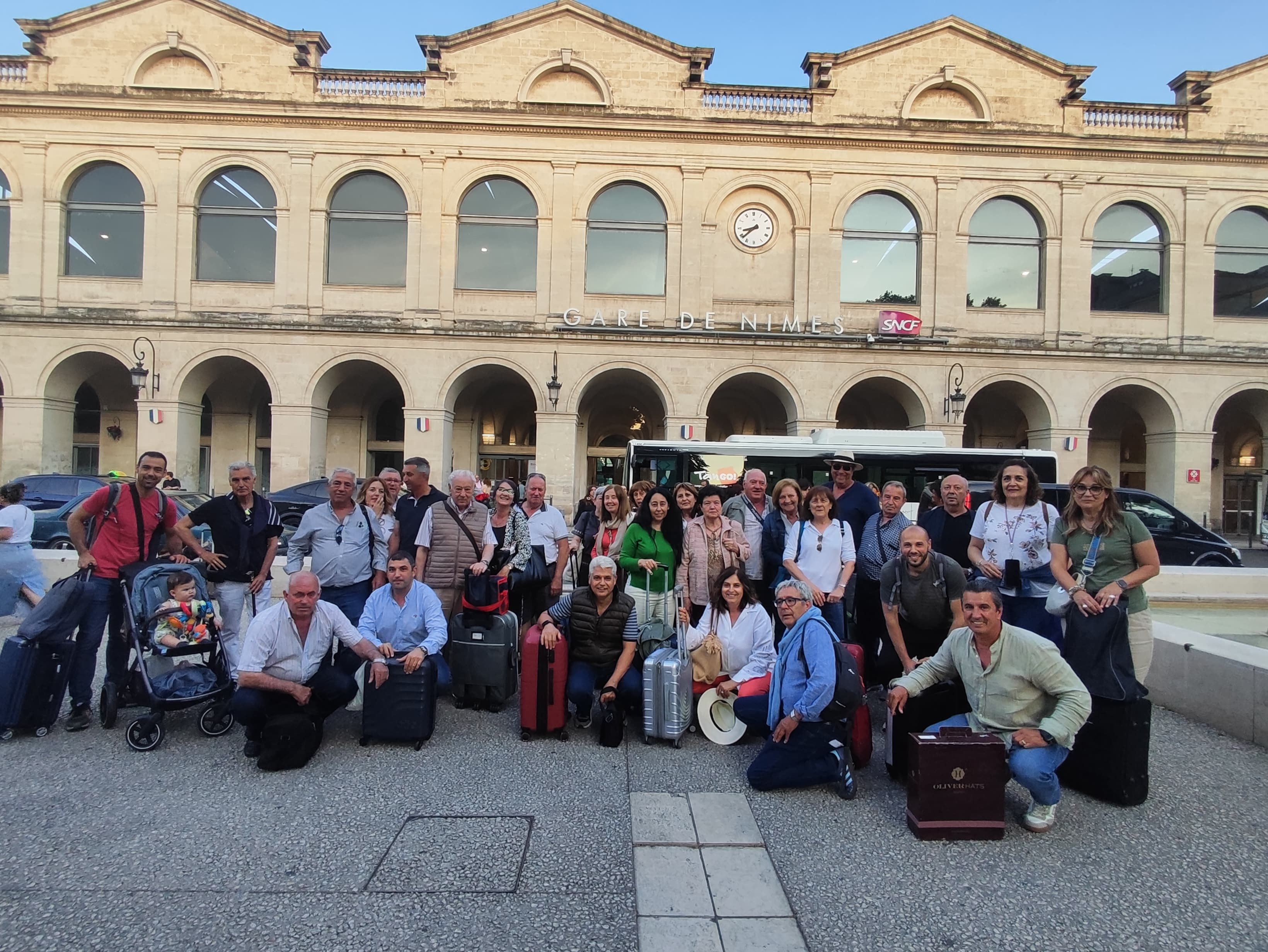Los salmantinos que han viajado a Nimes a la alternativa de Marco Pérez