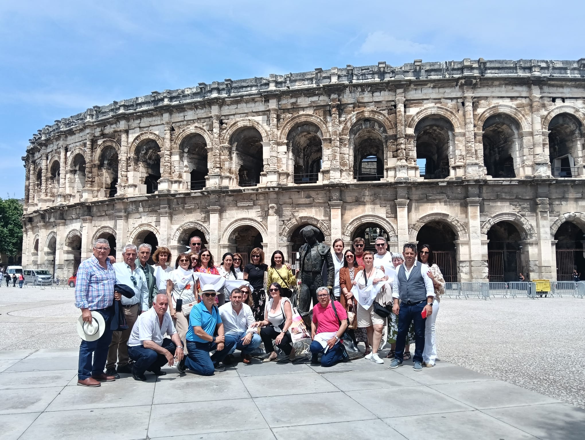 Los salmantinos que han viajado a Nimes a la alternativa de Marco Pérez