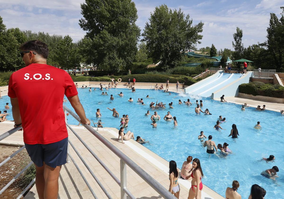Verano fresco en las piscinas y actividades para toda la familia