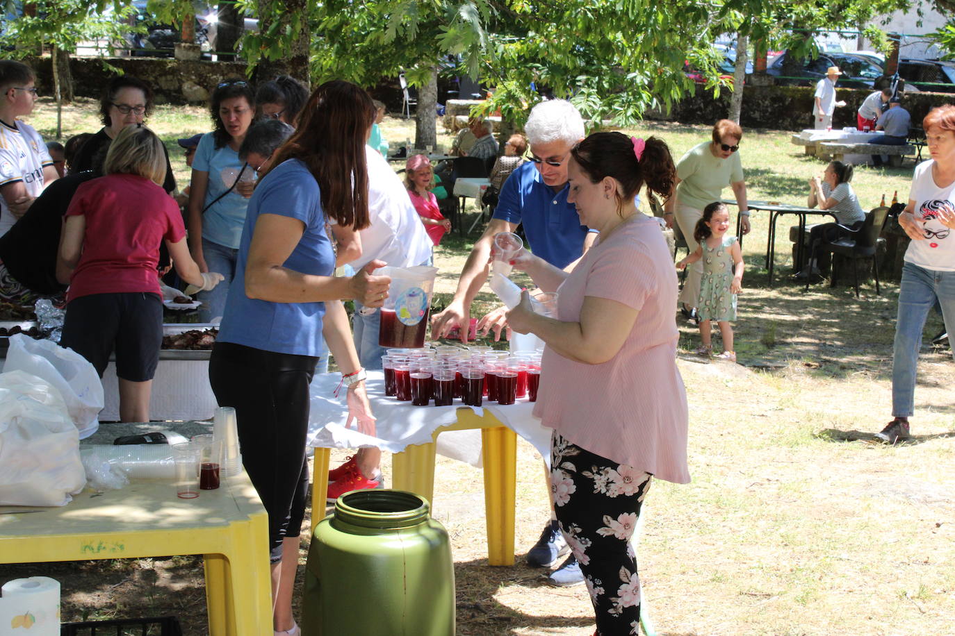 Puerto de Béjar disfruta de la romería al fresco de Santa Bárbara