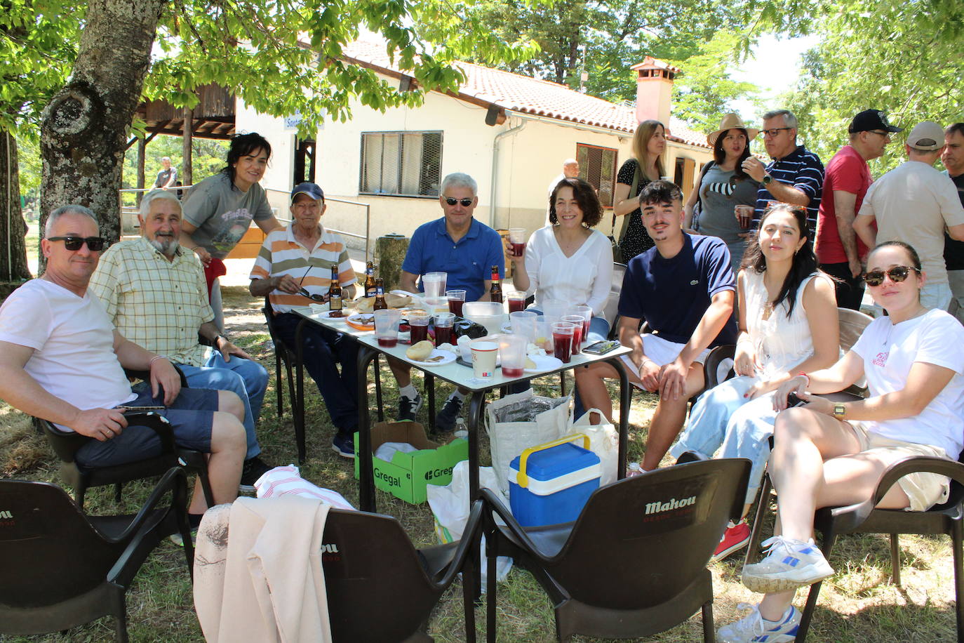 Puerto de Béjar disfruta de la romería al fresco de Santa Bárbara