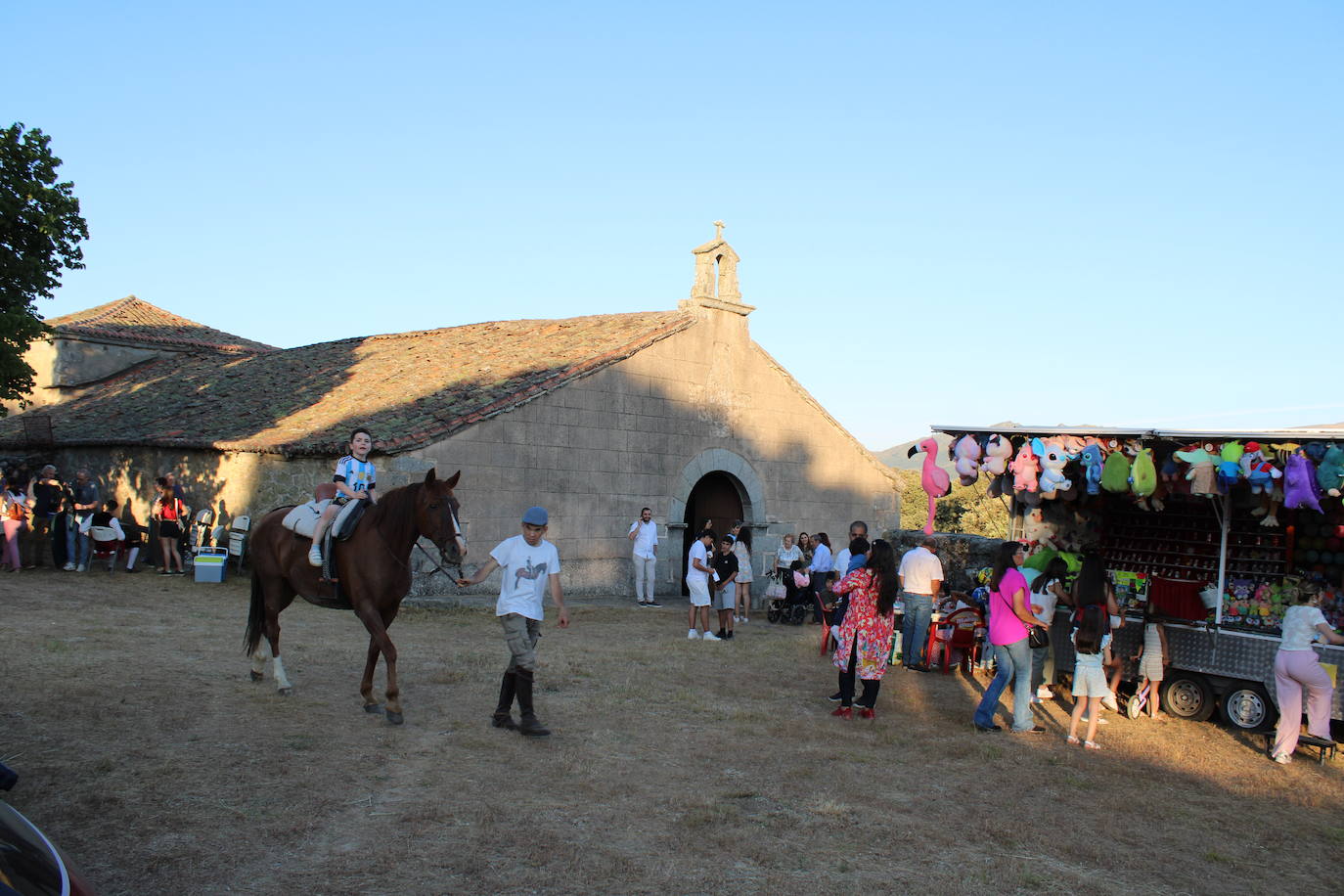 Valdefuentes de Sangusín recibe a la Virgen del Carrascal