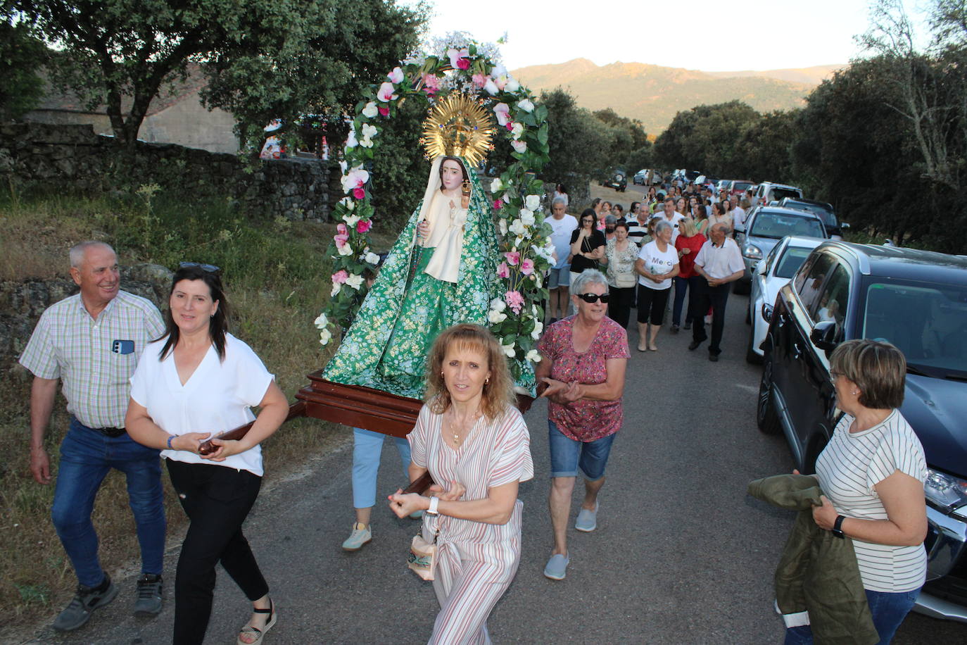 Valdefuentes de Sangusín recibe a la Virgen del Carrascal