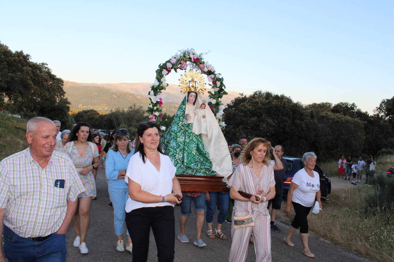 Valdefuentes de Sangusín recibe a la Virgen del Carrascal