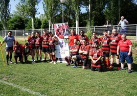 Miembros del Salamanca RC antes de afrontar uno de los partidos del torneo de rugby inclusivo