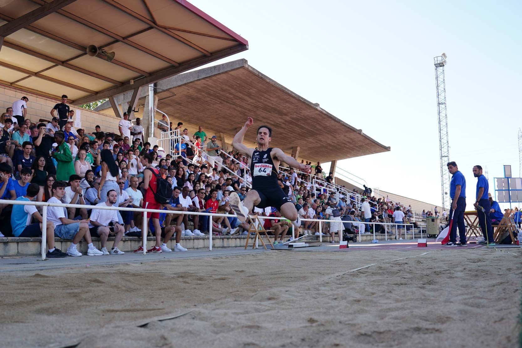 Las mejores imágenes de una gran tarde de atletismo en Las Pistas del Helmántico