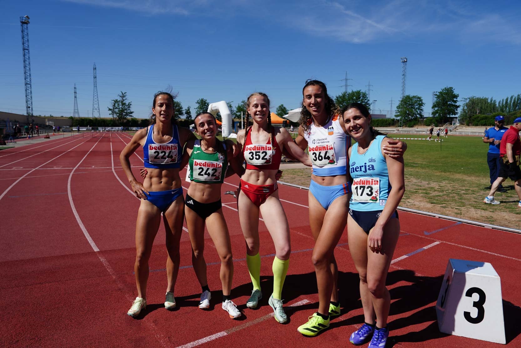 Las mejores imágenes de una gran tarde de atletismo en Las Pistas del Helmántico