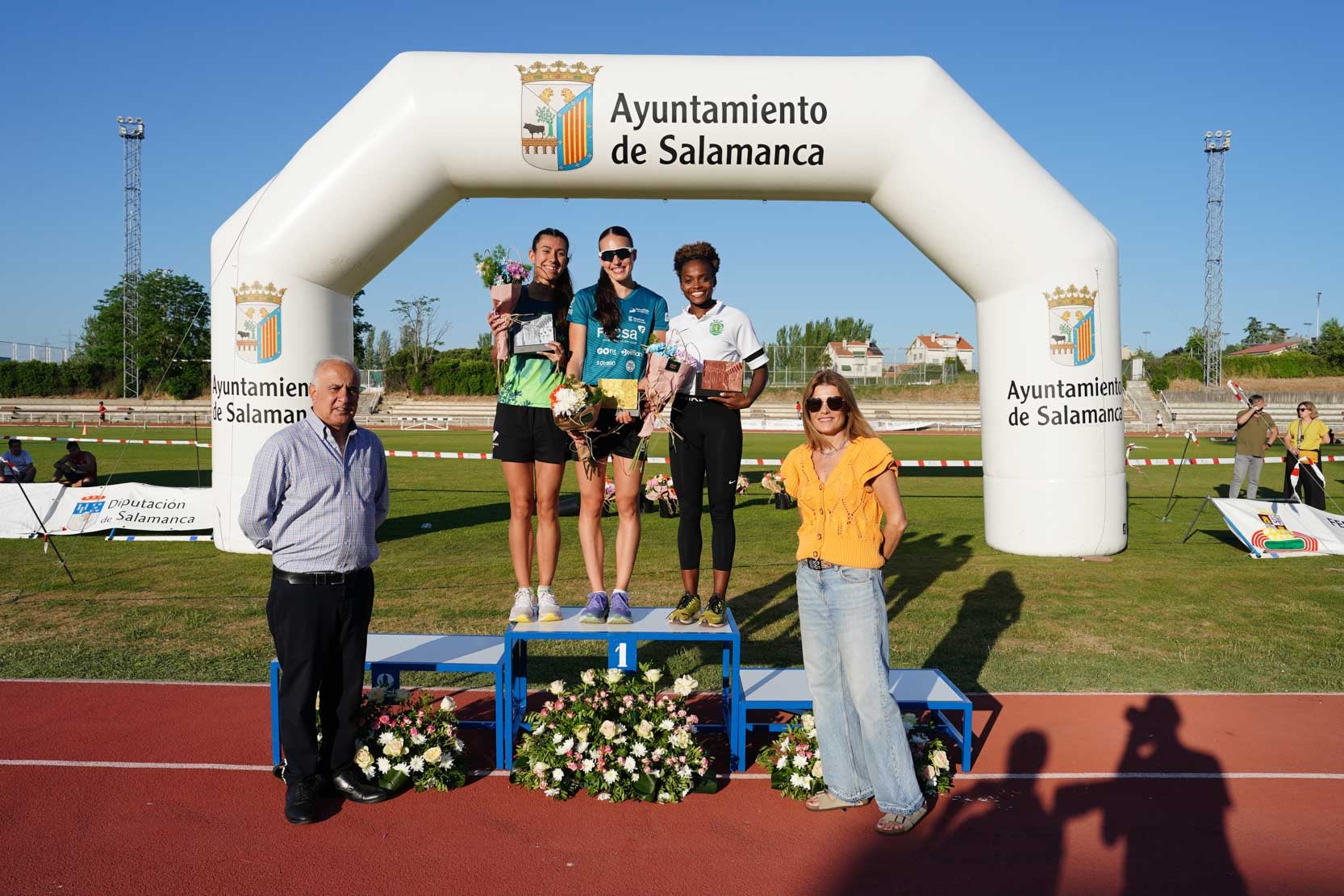 Las mejores imágenes de una gran tarde de atletismo en Las Pistas del Helmántico