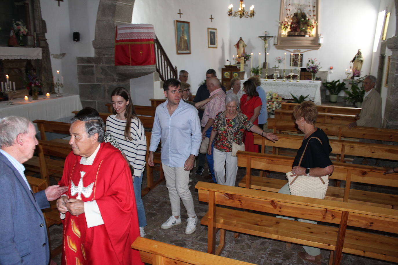 La Hoya honra al Espíritu Santo