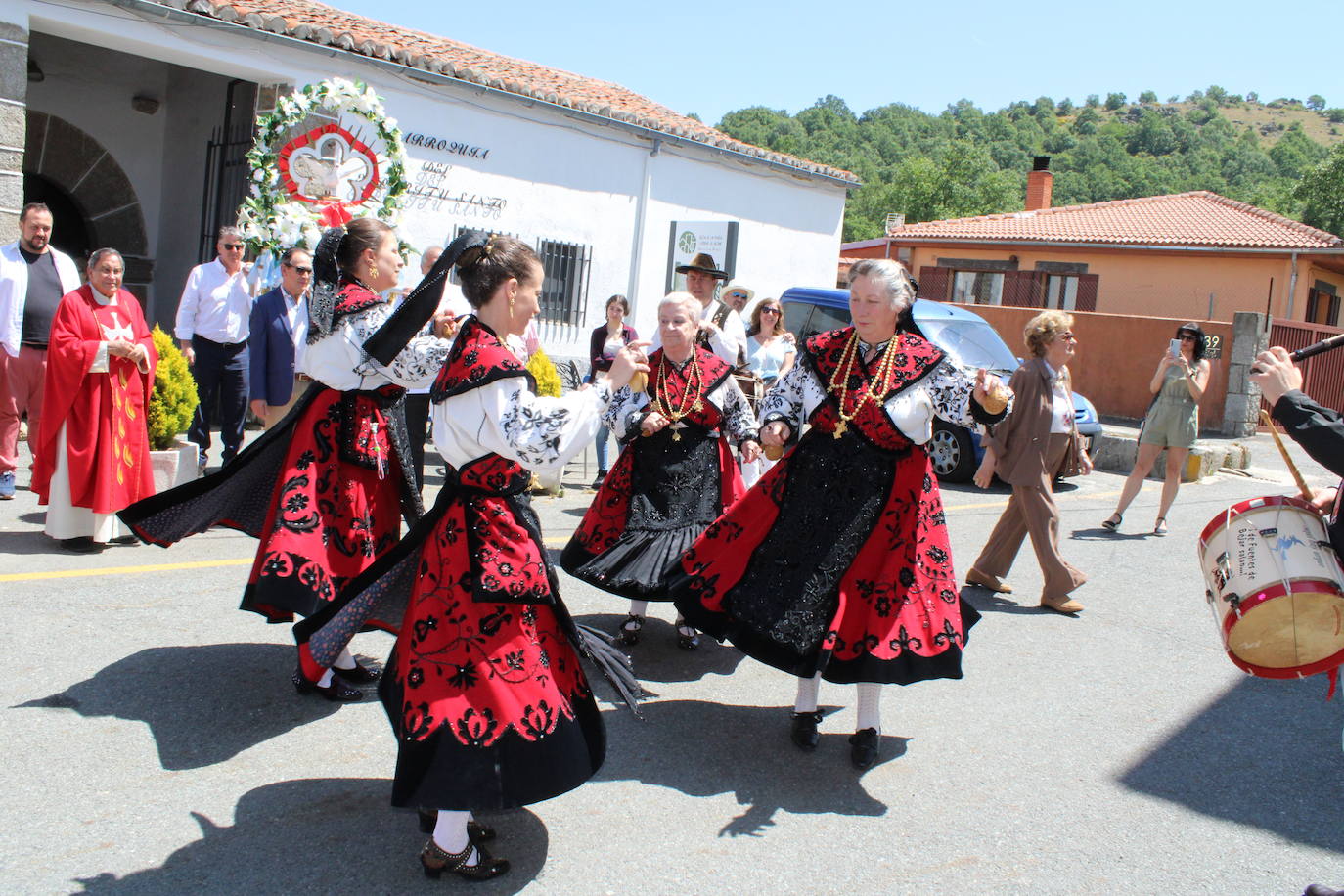 La Hoya honra al Espíritu Santo