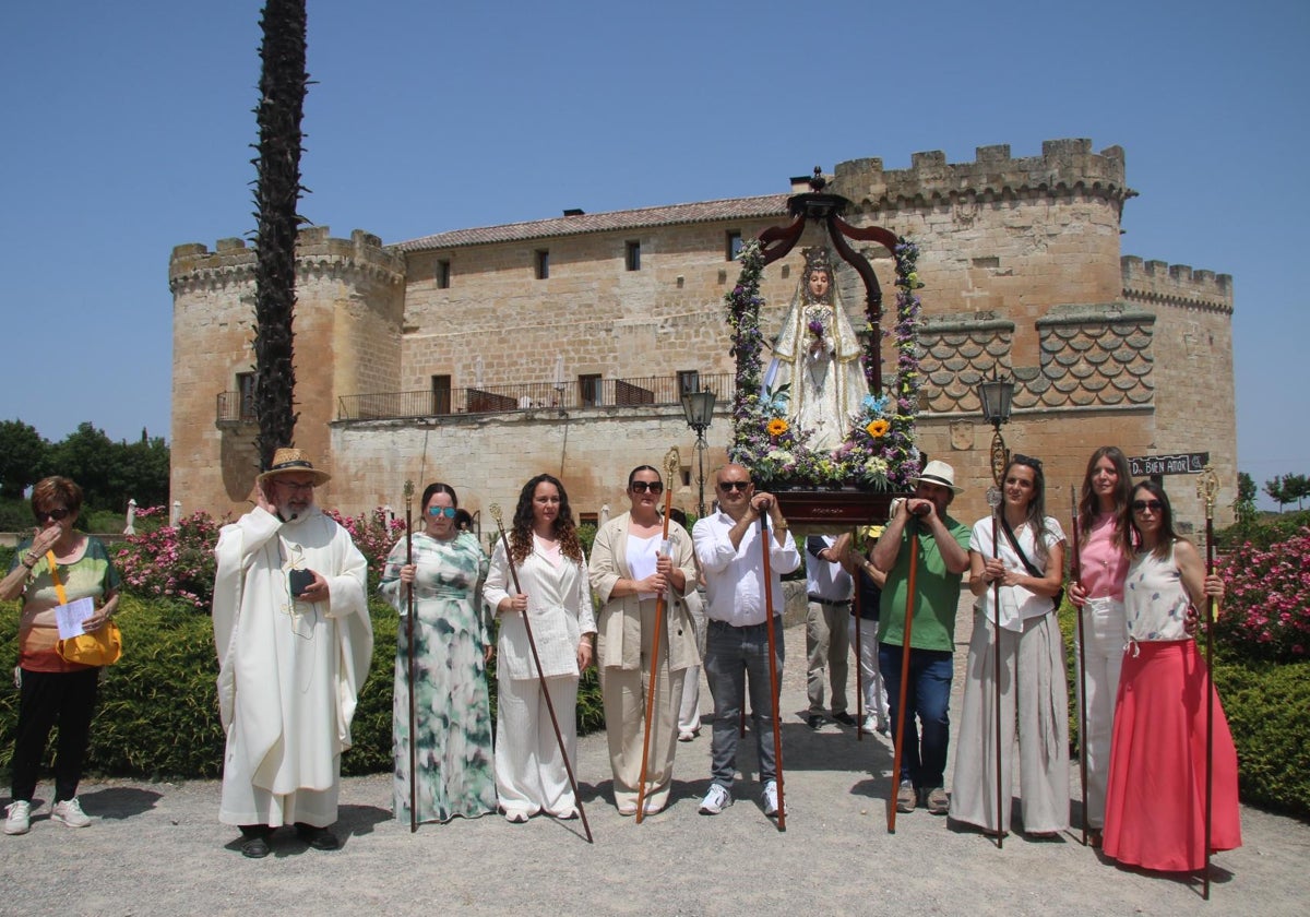 Un millar de romeros en El Cañedo