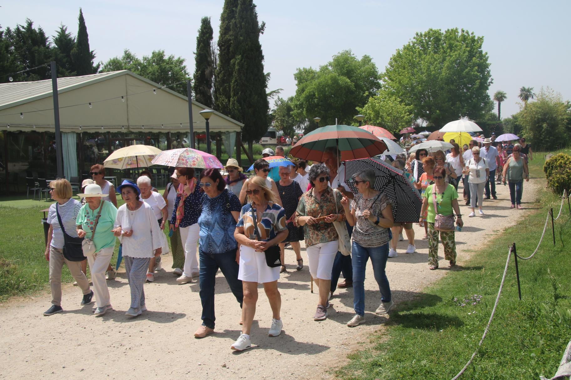 Un millar de romeros en El Cañedo