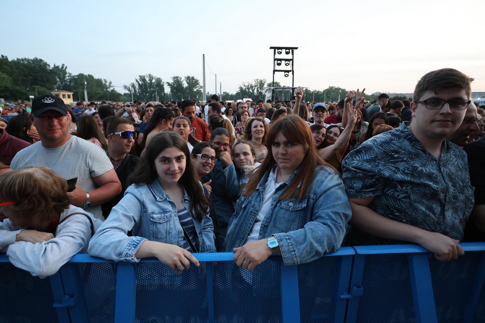Furor en La Aldehuela para ver a la Orquesta Panorama
